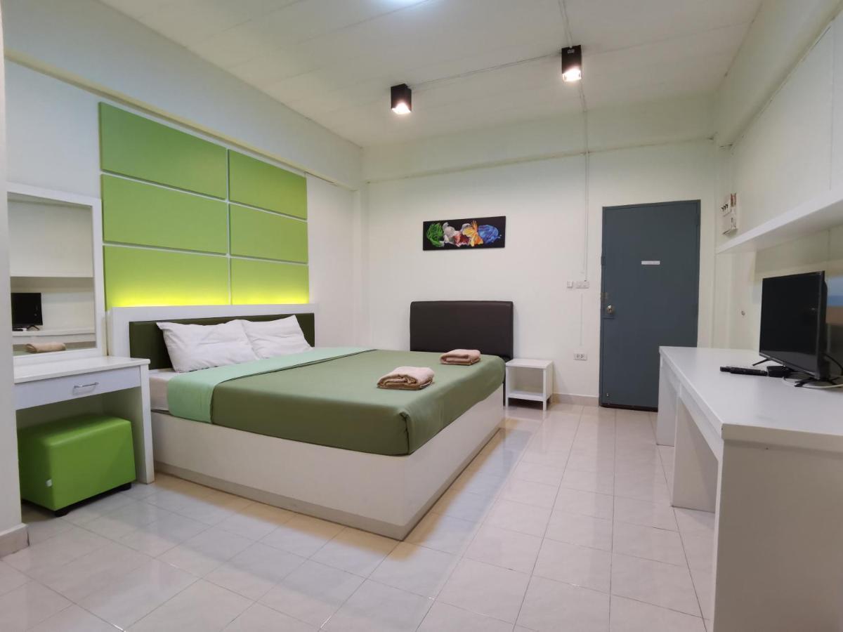 Uj Apartment Bangsaen Eksteriør billede