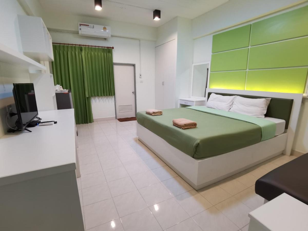 Uj Apartment Bangsaen Eksteriør billede